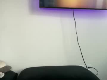 lightbluepufferfish's chat room