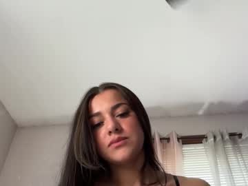 minahoneyy38's chat room