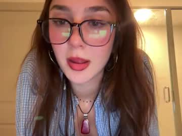 isabellelayla's chat room