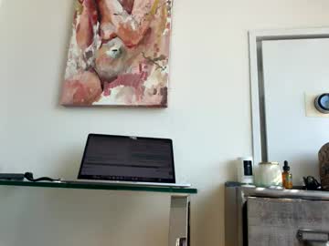 hawt_ass_milf's chat room