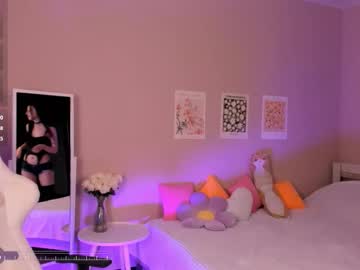 eva_after_dark's chat room