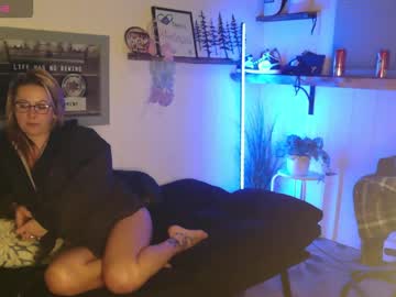 nipple_queenxoxo's chat room