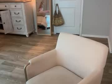 roxyrain2736's chat room