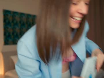 newchloe18's chat room