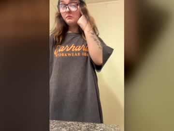 nakedandstonedd's chat room