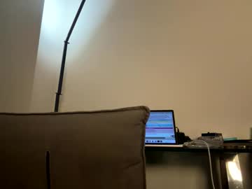 hawt_ass_milf's chat room