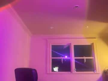 chloeros3e's chat room