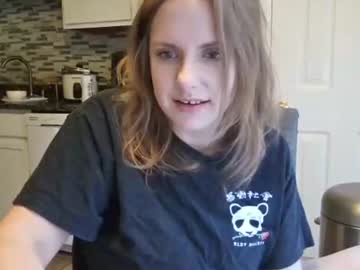 tinywithtiddies's chat room