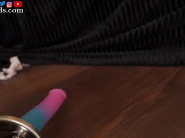 serareads's chat room