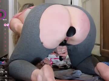 lovesarachristine's chat room