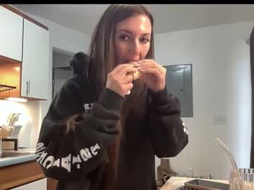 laylahlaylah1's chat room