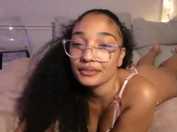 rosalinatoosexy's chat room