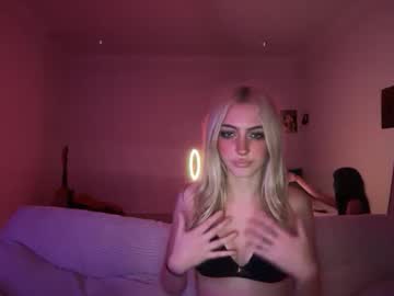 chloeros3e's chat room