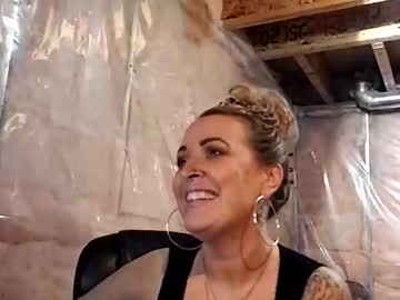 coupleoffantastics's chat room