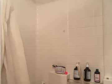 lillyuncut's chat room