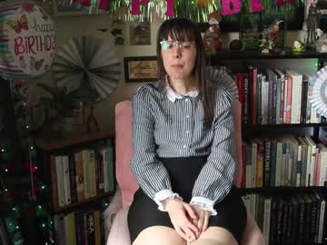 ellynaomi's chat room