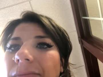 eggnog_and_booty's chat room