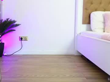 ilikeithaard's chat room