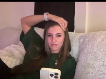 laylahlaylah1's chat room