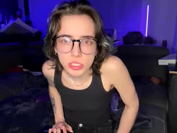 kittywoodyluv's chat room