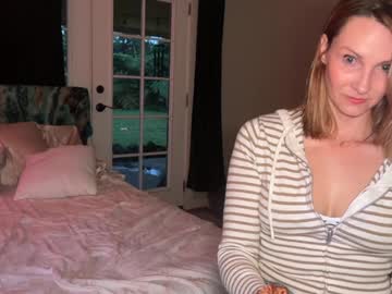 kaileeshy's chat room