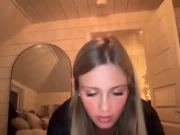 carlybora's chat room