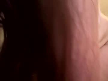 yourstrulybellax's chat room