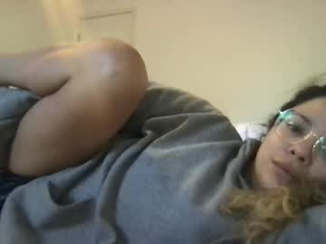 isabellaelizabeth's chat room