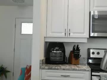 lovingcouple1969's chat room