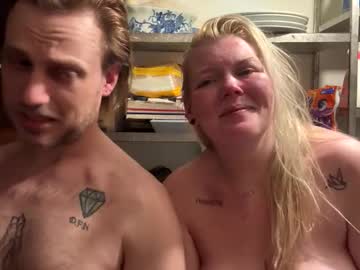 dickeddownsouth's chat room