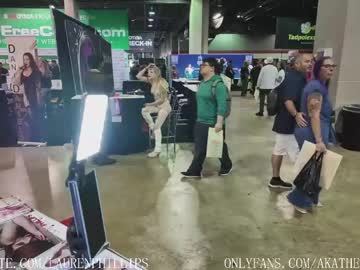 laurenphillips's chat room