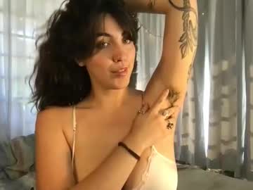 strawberripulp's chat room