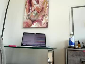 hawt_ass_milf's chat room