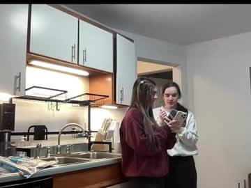 laylahlaylah1's chat room