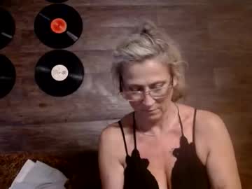 elizabeth_aron's chat room