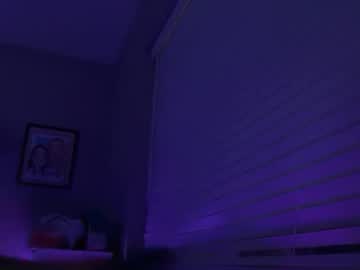 theblondeetwinss's chat room