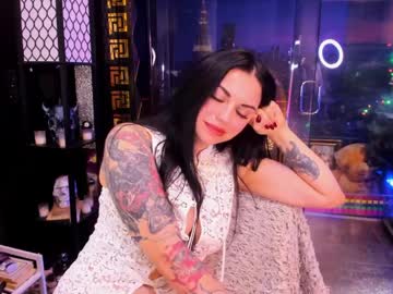 alma_pearl's chat room