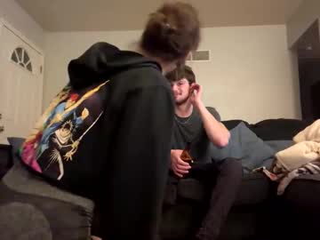 college_packing_8's chat room