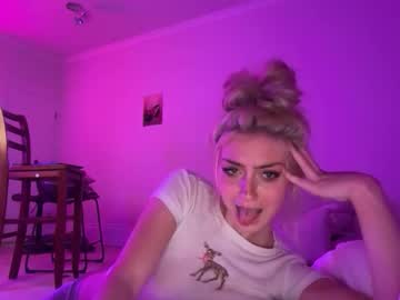 chloeros3e's chat room