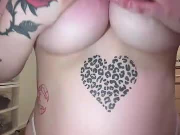 kylie_star30's chat room