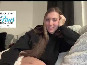 laylahlaylah1's chat room