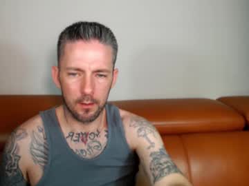 skylarrgrey's chat room