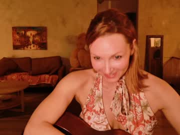 kaileeshy's chat room