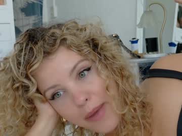 theislandgirl's chat room