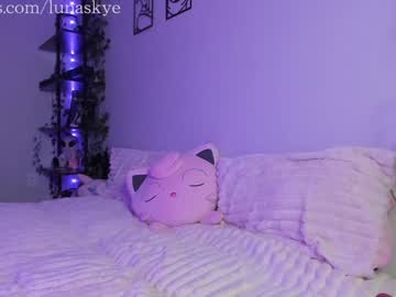 xlunaskye's chat room