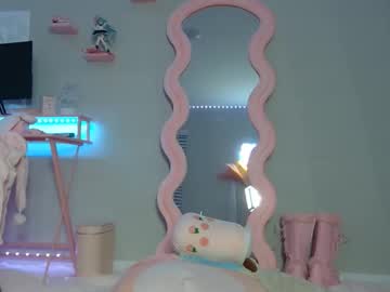 elsa_may's chat room