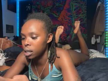 kinkycoupleinteracial's chat room