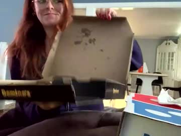 intothewoodswego's chat room