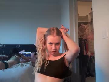 lunarose17's chat room