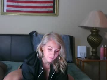 pussy_kat1985's chat room